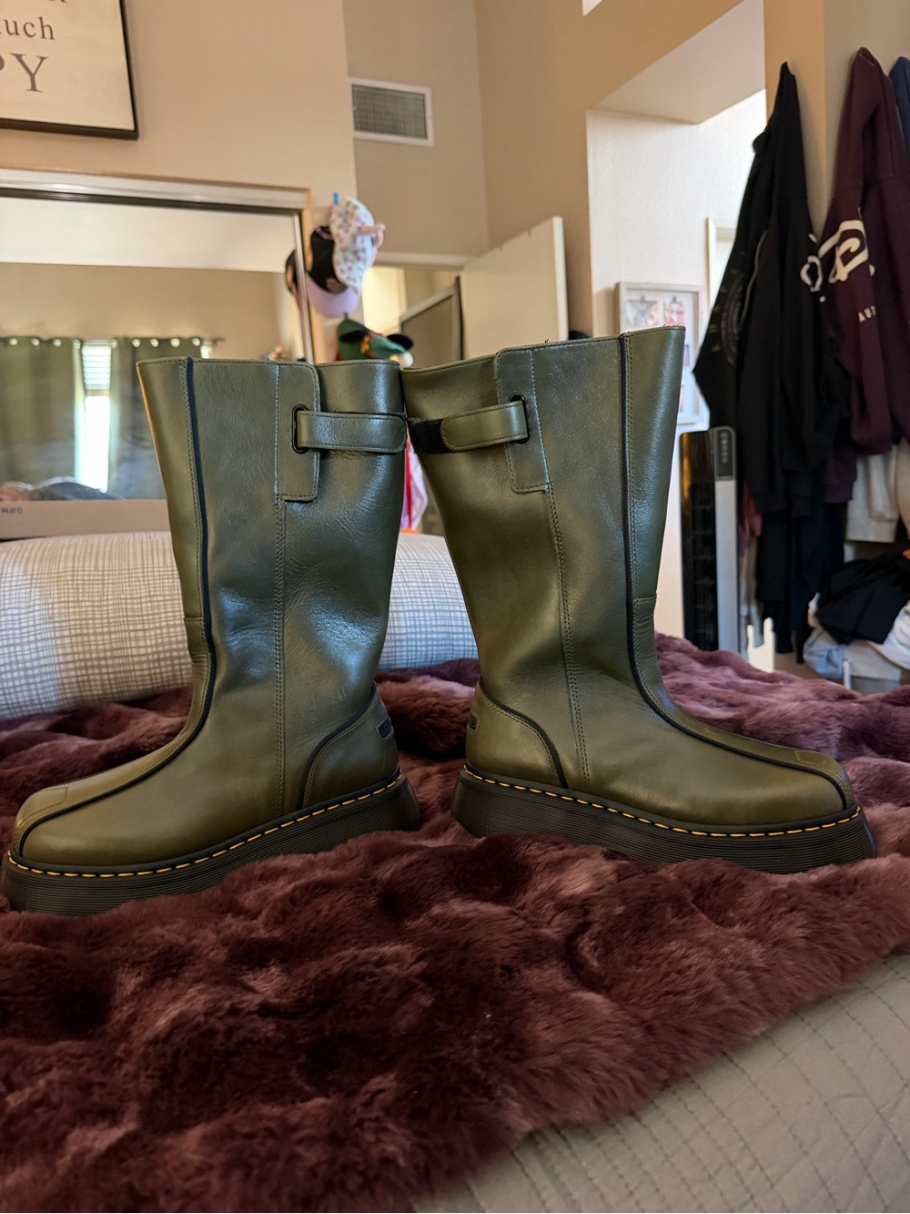 Dr. Martens Buzz Hi Boots in the Olive Green - Picture 4 of 6